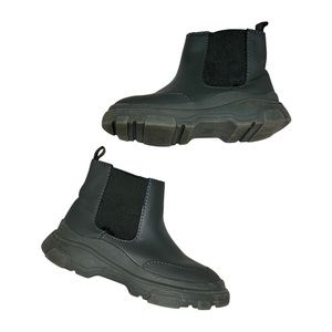 Zara Green Chelsea Lug Sole Boots Size 6.5